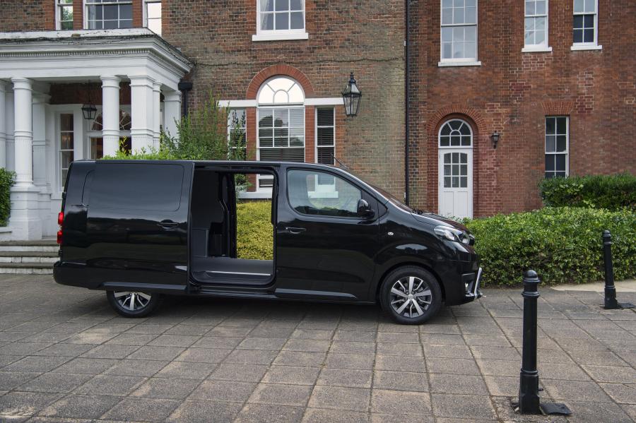  Toyota ProAce Van Long 2016 года  (UK) (фото 5 из 13)